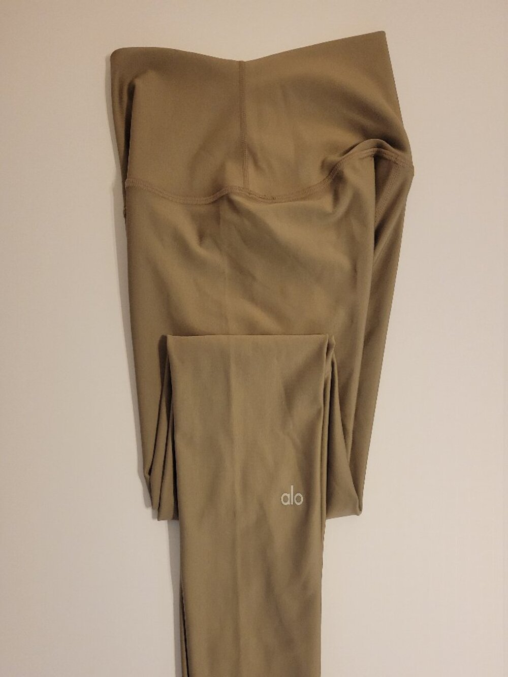 Alo Airlift High-Waist Yoga Pants Size M